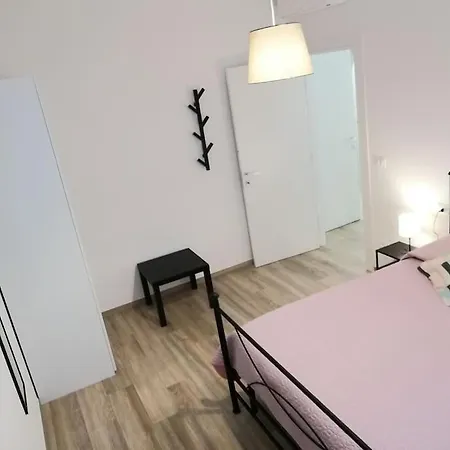 Rondone Centro Lägenhet